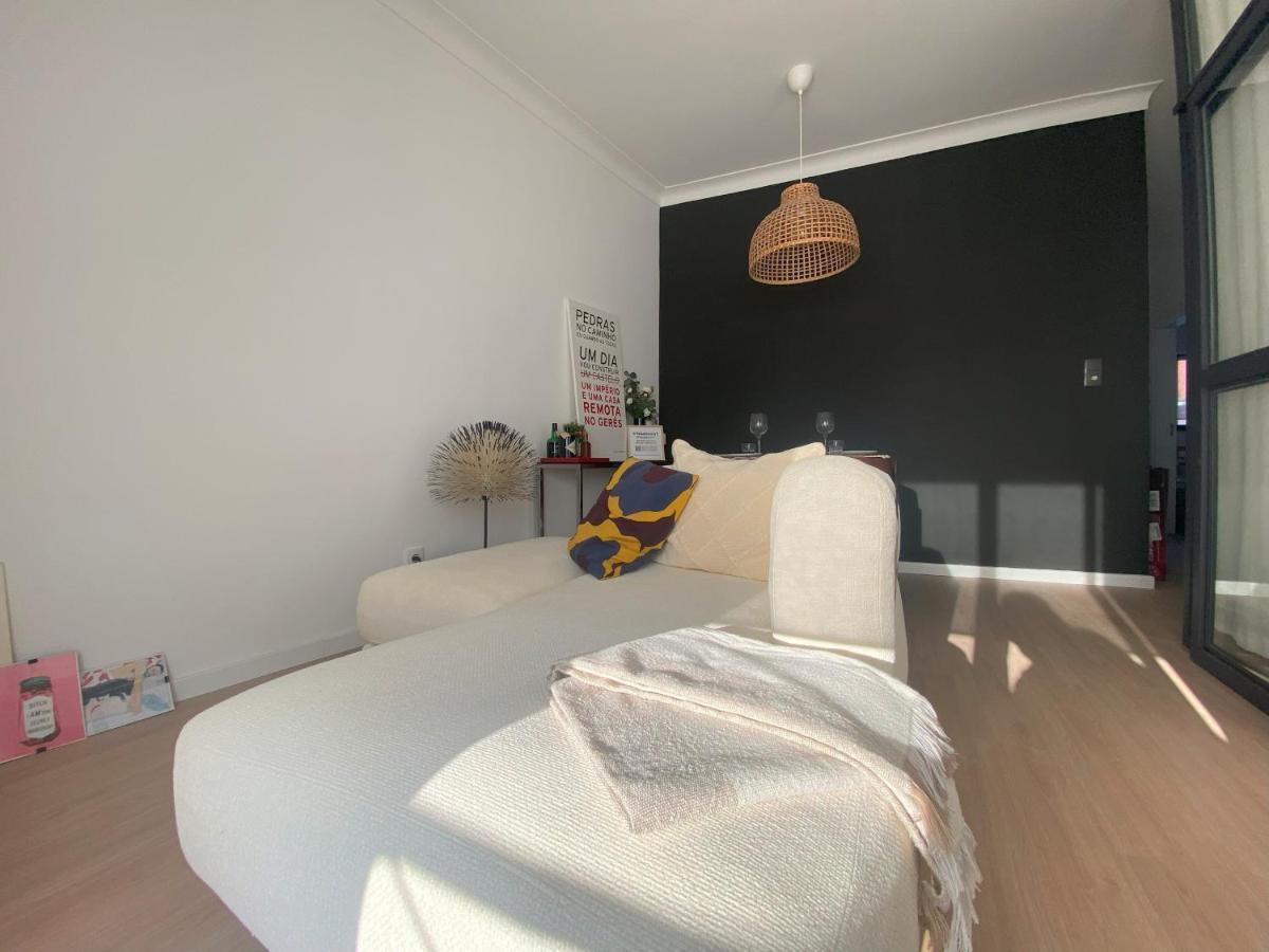 Lisbon, Renovated T2 Apartment Portas De Benfica Amadora Dış mekan fotoğraf